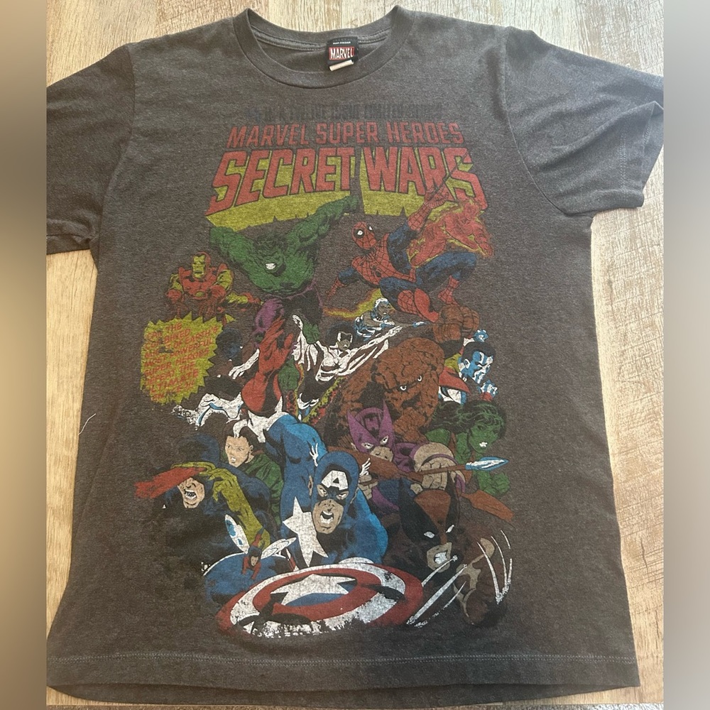 Marvel Vintage Secret Wars T-shirt Size Medium Comics